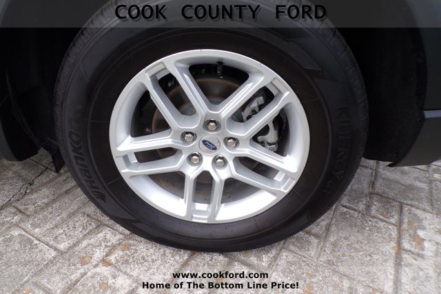 2025 Ford Explorer photo 23