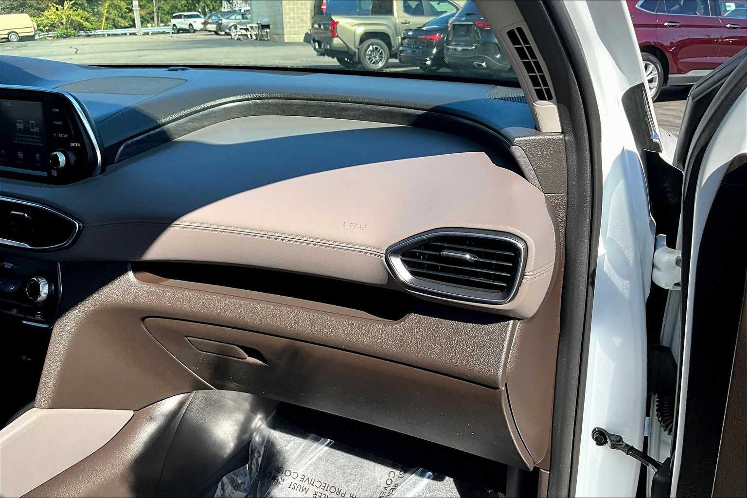 2020 Hyundai Santa Fe SE photo 16