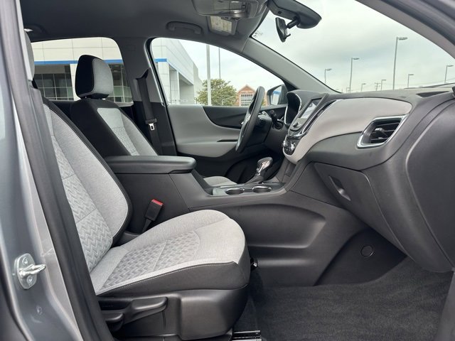 2023 Chevrolet Equinox LS photo 14