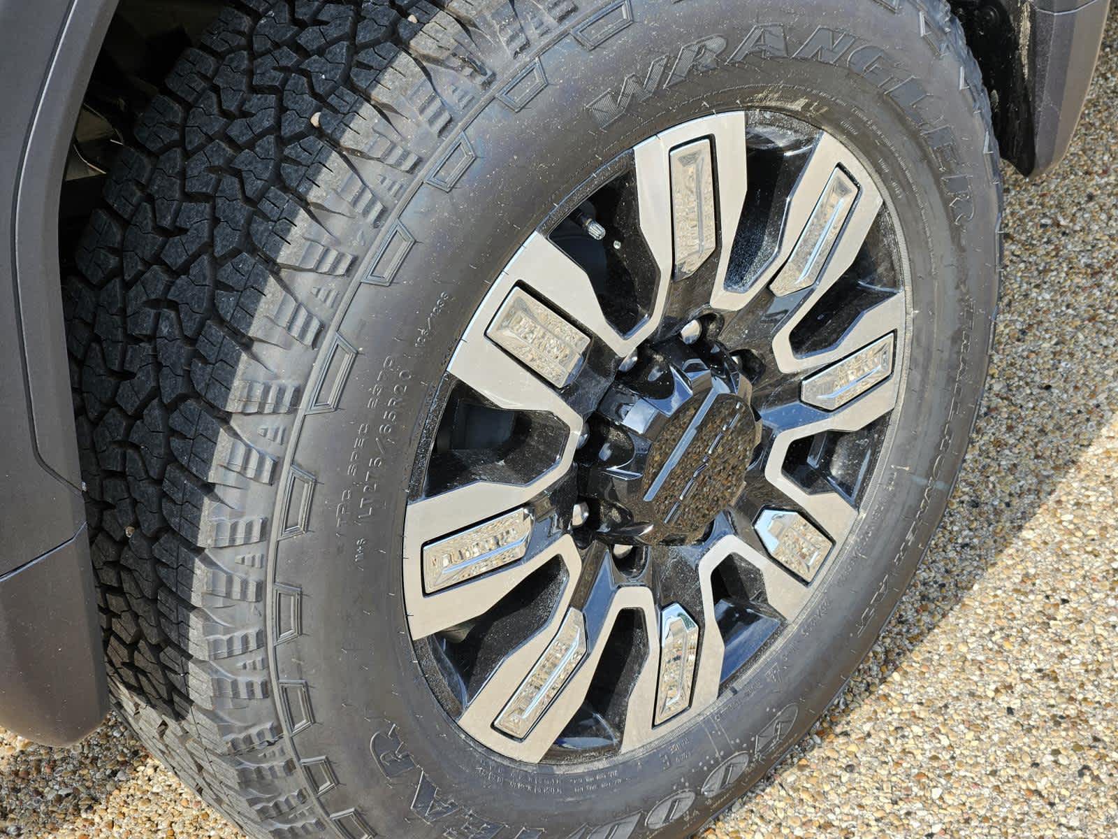 2025 Gmc Sierra 2500 HD Denali photo 6