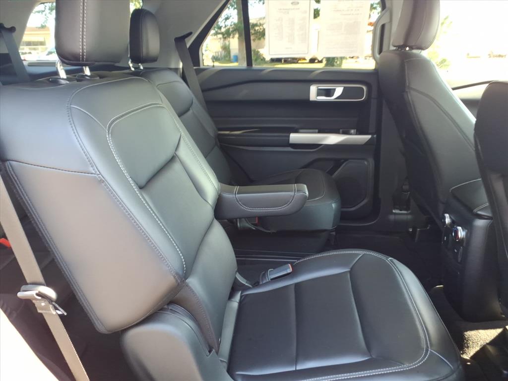 2022 Ford Explorer XLT photo 8