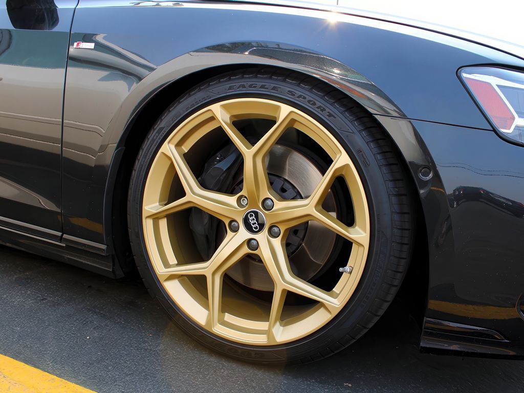 2022 Audi A8 L 55 photo 6