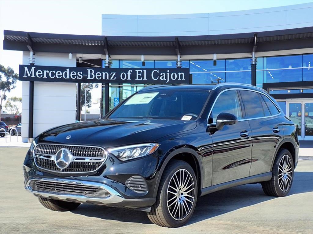 2025 Mercedes-Benz GLC Base's photo