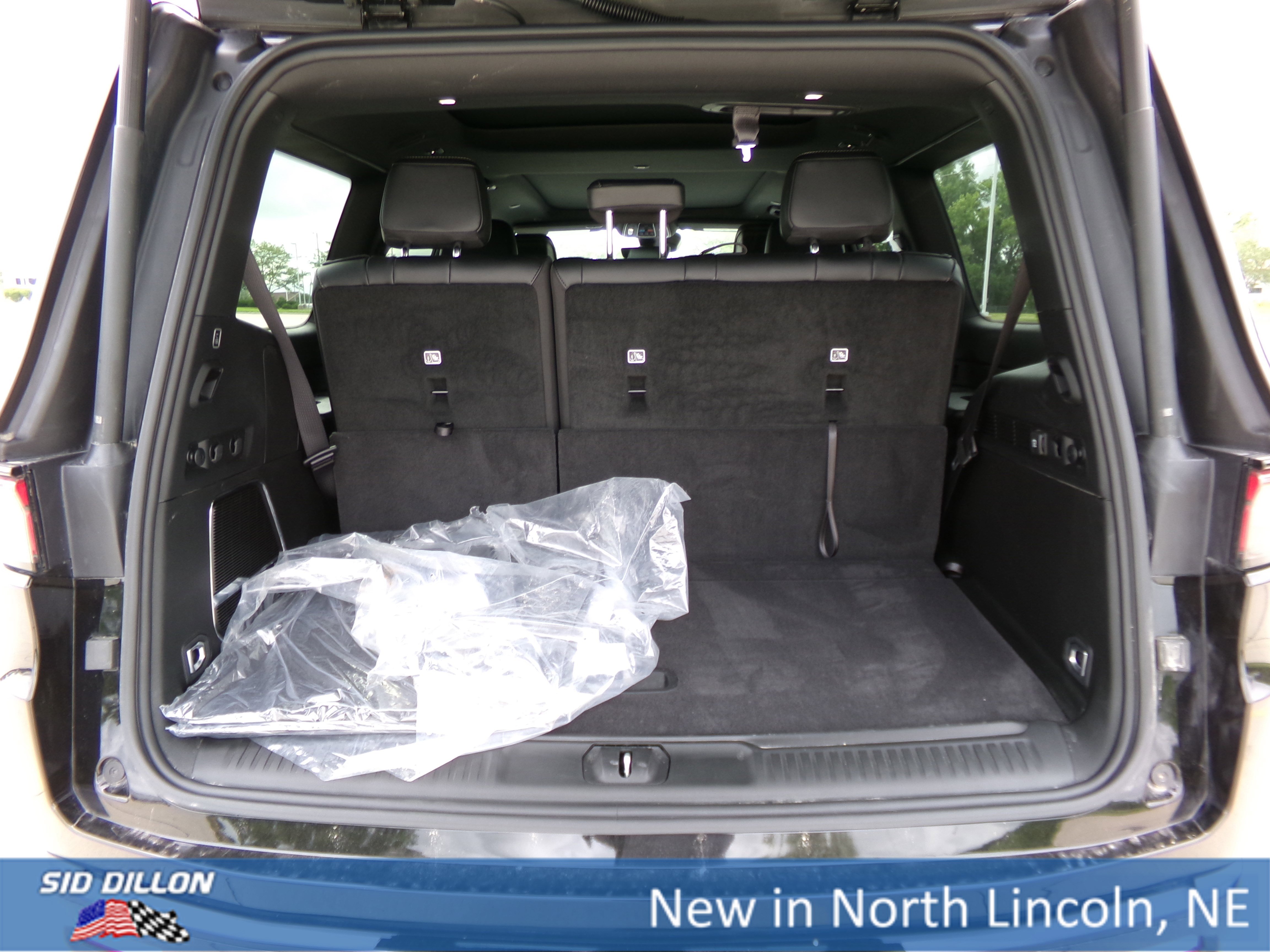 2025 Jeep Wagoneer Series II Carbide photo 2