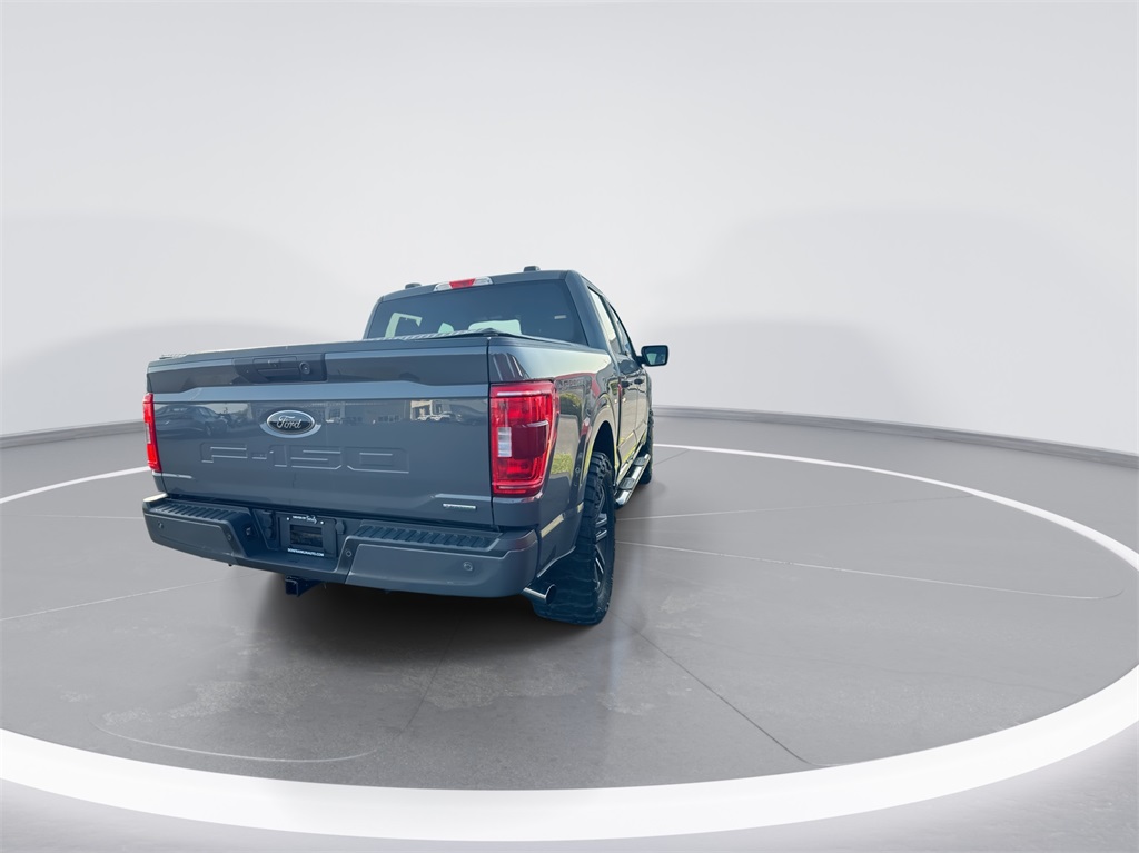 2021 Ford F-150 XLT photo 8