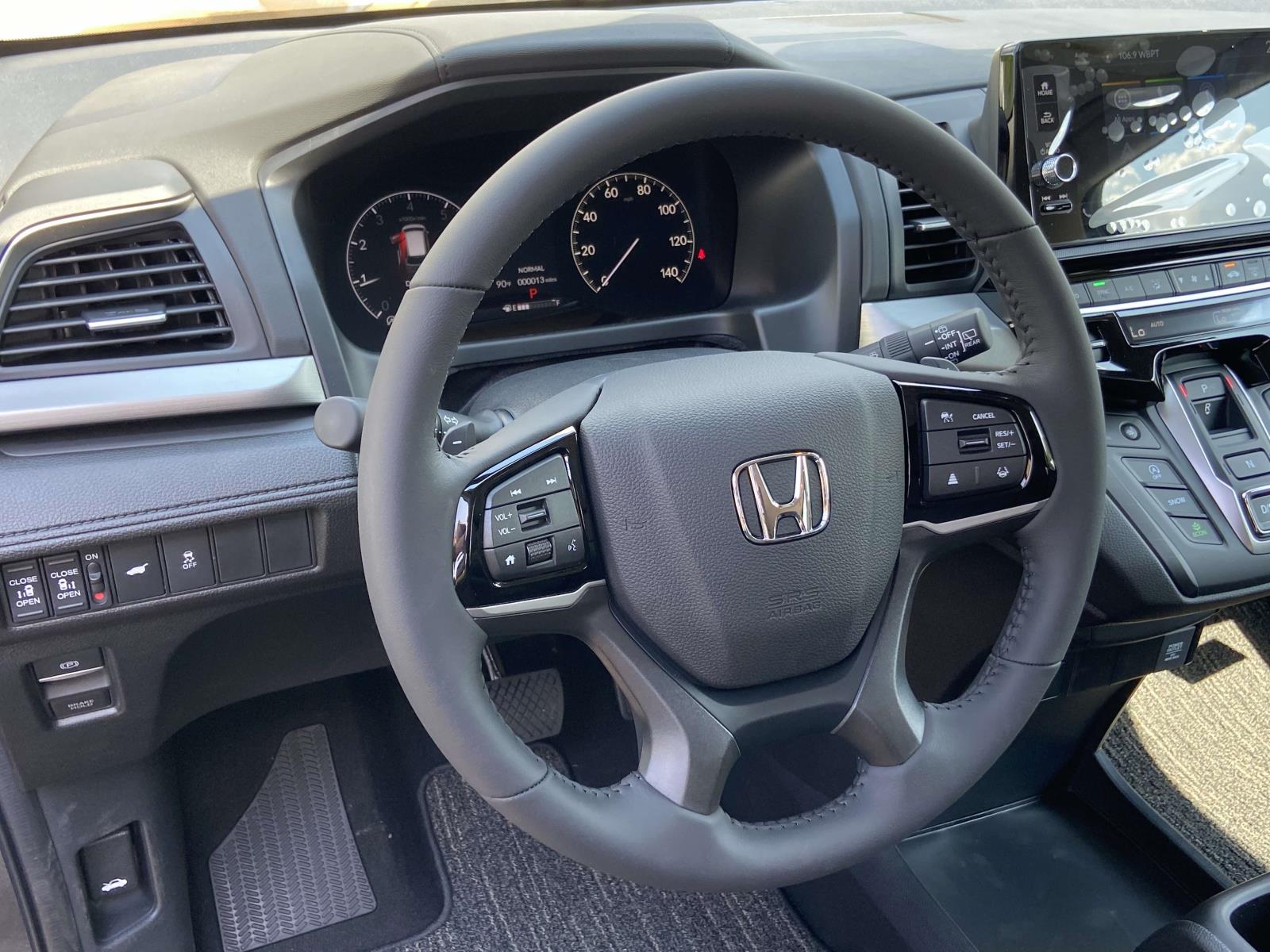2026 Honda Odyssey EX-L photo 3