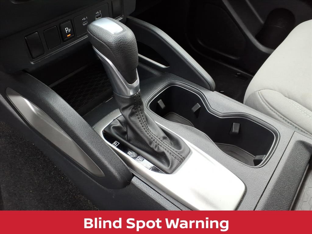 2022 Nissan Frontier SV photo 4