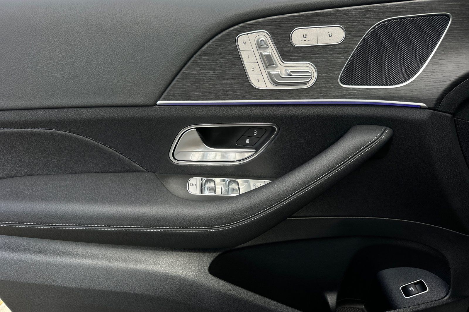 2026 Mercedes Benz GLE 350 4MATIC photo 19