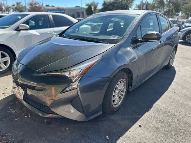 2018 Toyota Prius Four photo 2