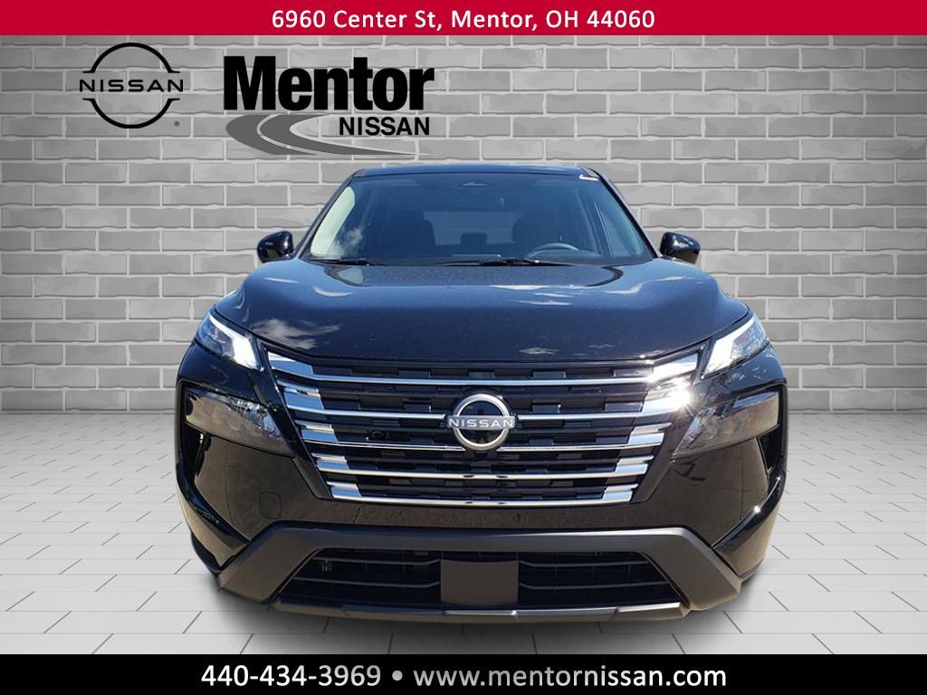 2026 Nissan Rogue SV photo 2