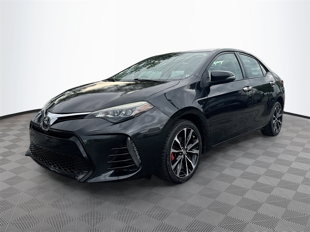 2018 Toyota Corolla SE photo 3