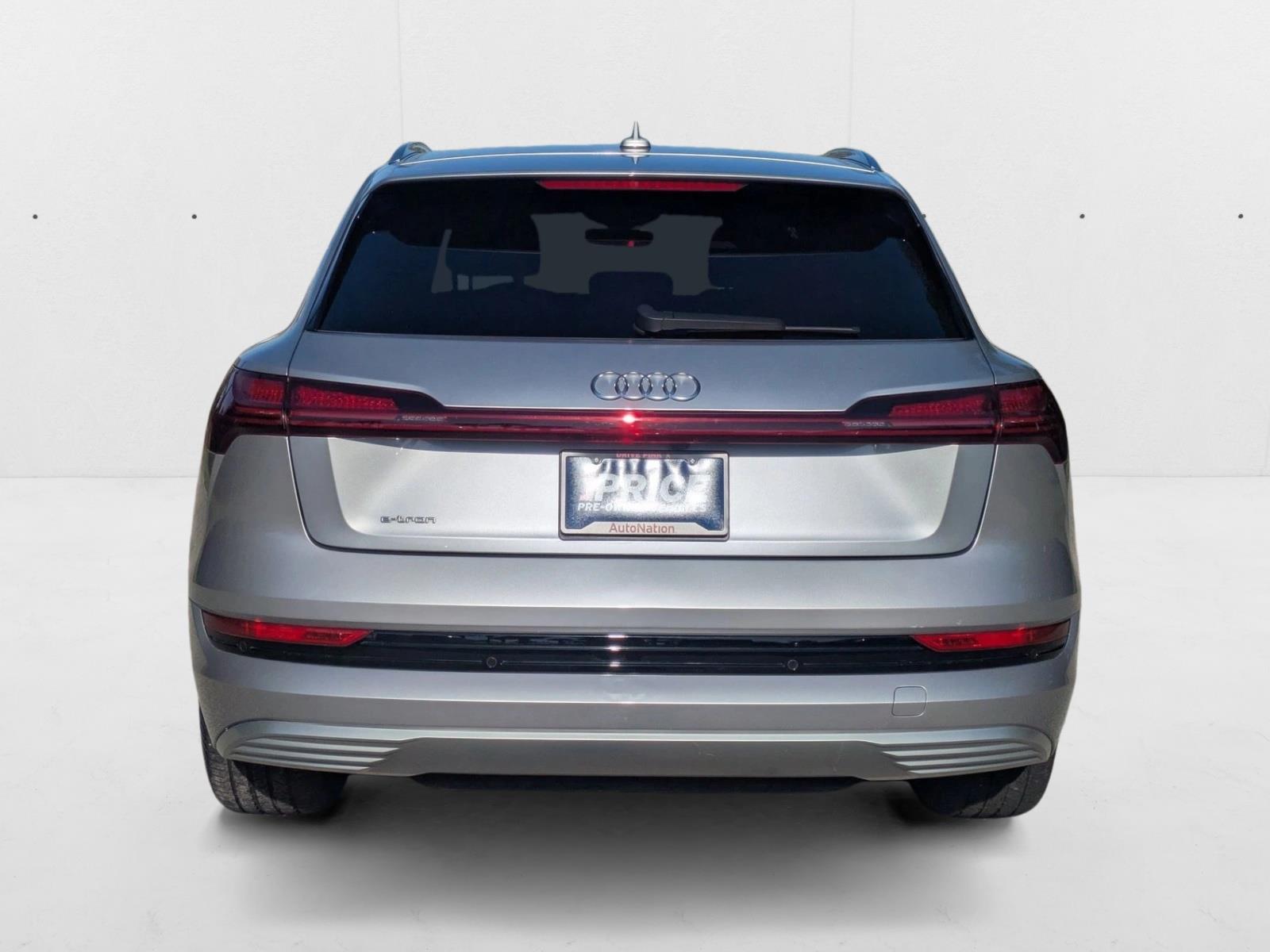 2019 Audi e-tron Premium Plus photo 7
