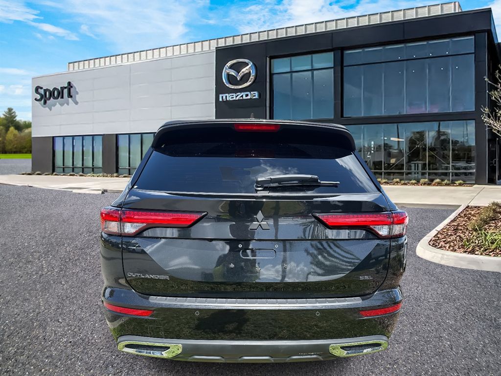 2023 Mitsubishi Outlander SEL 40th Anniversary Edition GT photo 4