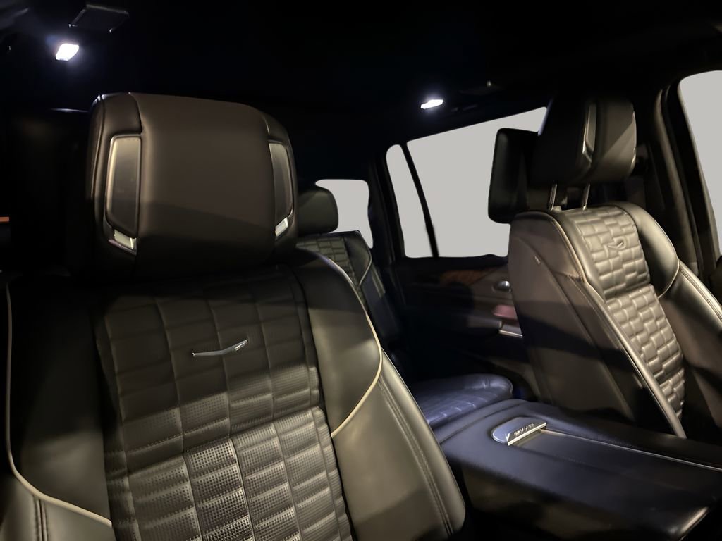 2023 Cadillac Escalade ESV Premium Luxury Platinum photo 9