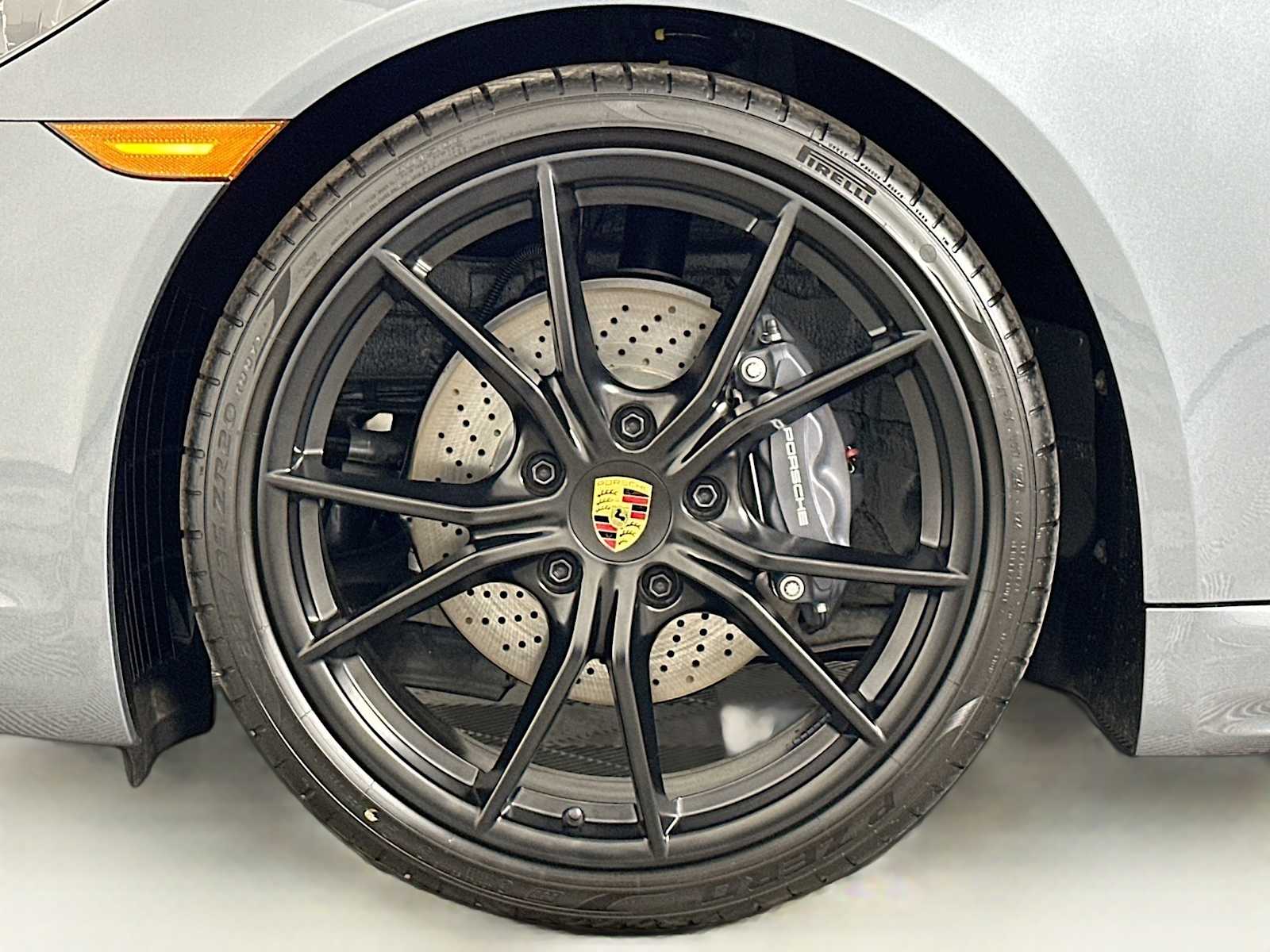 2025 Porsche Cayman photo 24