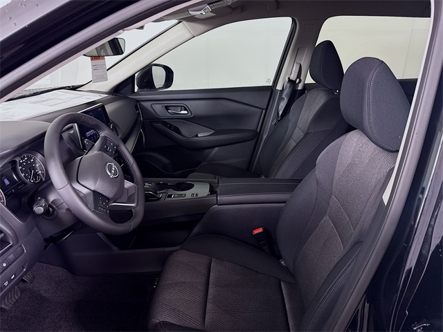 2025 Nissan Rogue SV photo 6
