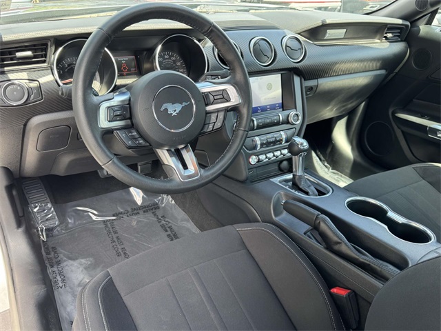 2022 Ford Mustang EcoBoost photo 17