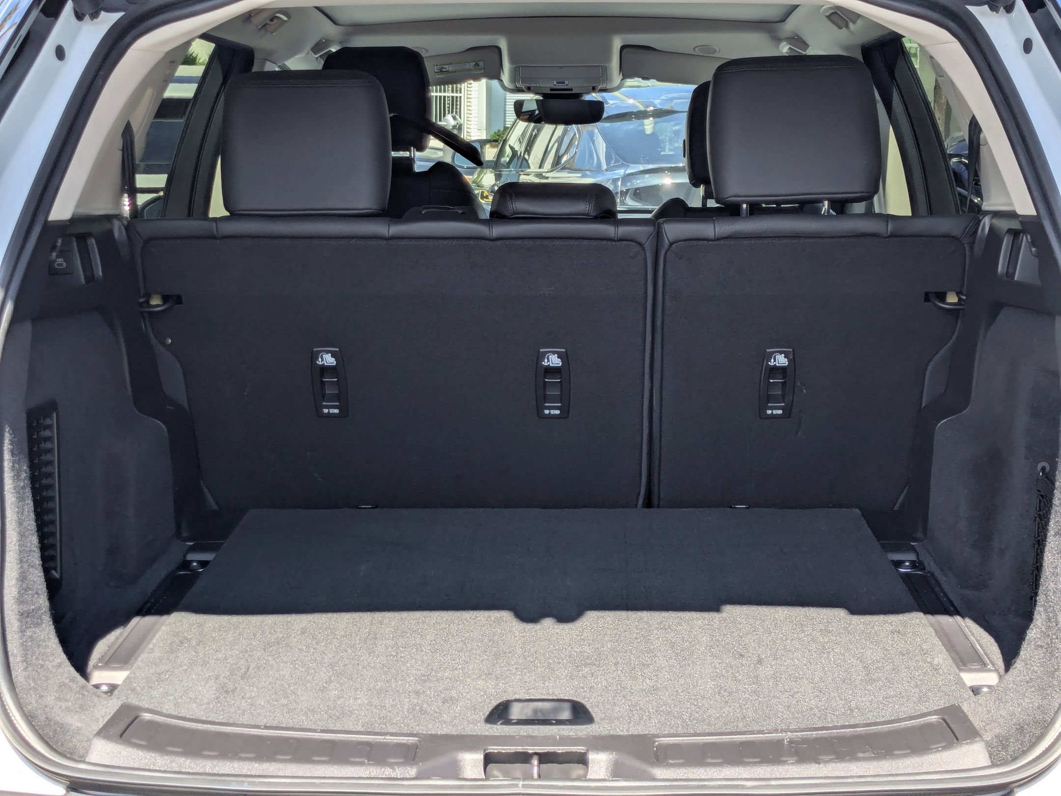 2023 Land Rover Discovery Sport SE photo 6