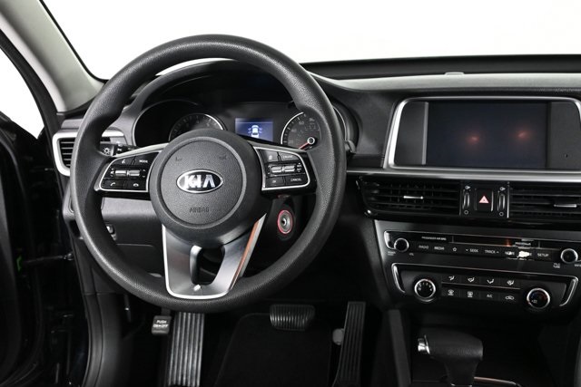 2020 Kia Optima LX photo 3