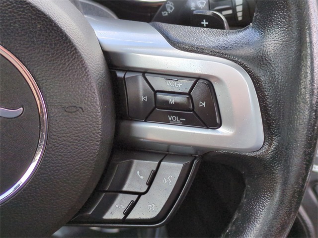 2017 Ford Mustang V6 photo 20