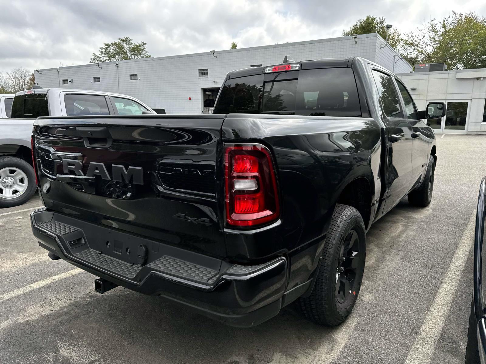 2025 Ram 1500 Tradesman photo 2