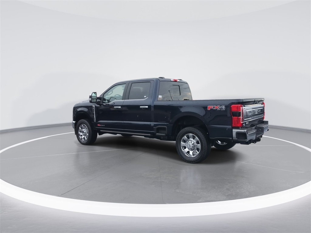 2025 Ford F-350 King Ranch photo 5