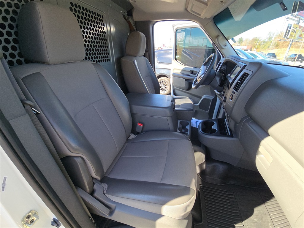 2020 Nissan NV2500 HD SV photo 20