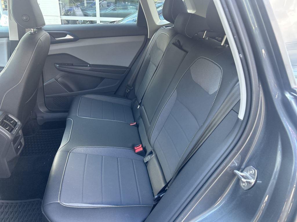 2024 Volkswagen Taos SE photo 8