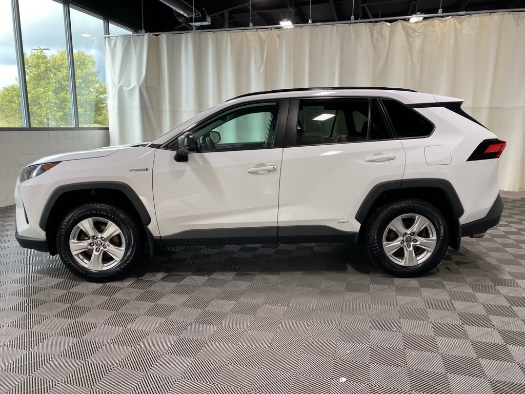 2021 Toyota RAV4 Hybrid LE photo 4