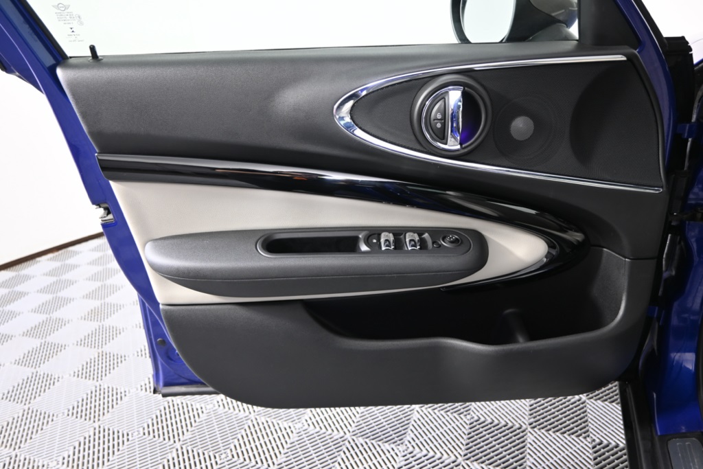 2019 Mini Cooper Base S ALL4 photo 18