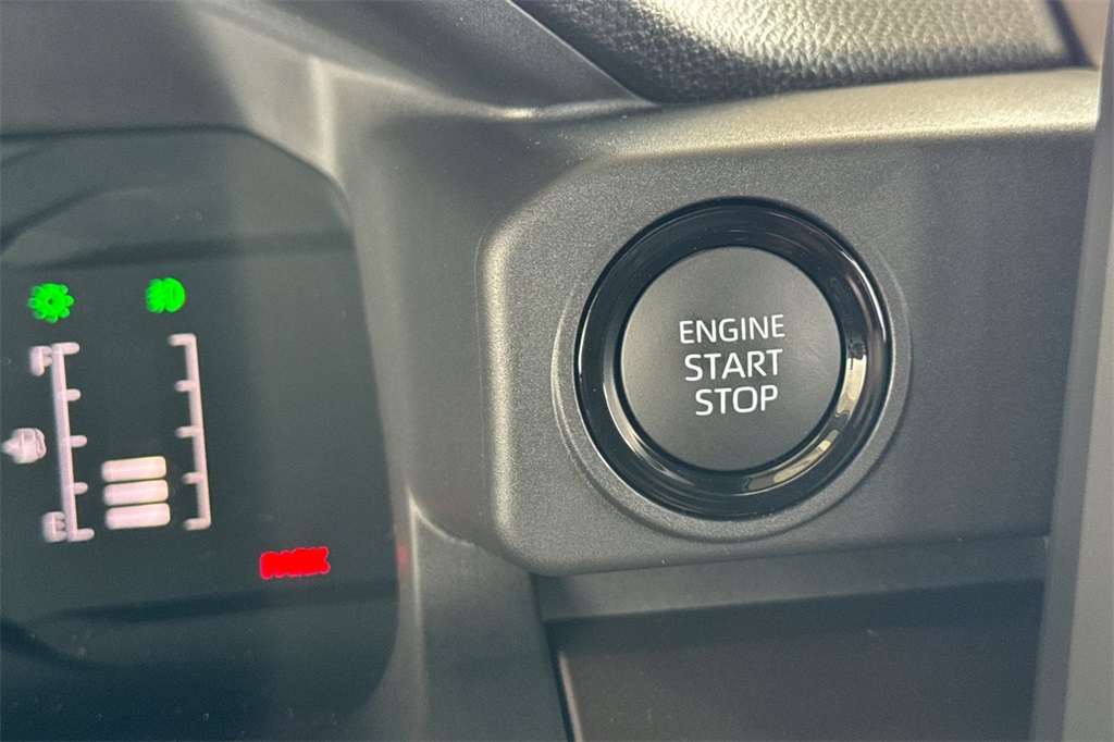2025 Toyota Tacoma SR5 Double Cab photo 19