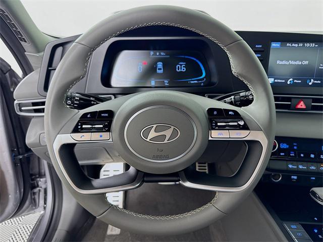 2025 Hyundai Elantra SEL Sport photo 13