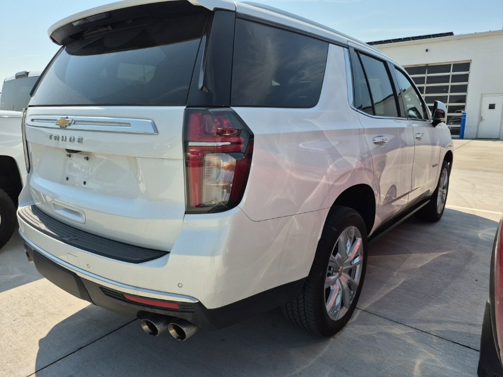 2022 Chevrolet Tahoe High Country photo 2