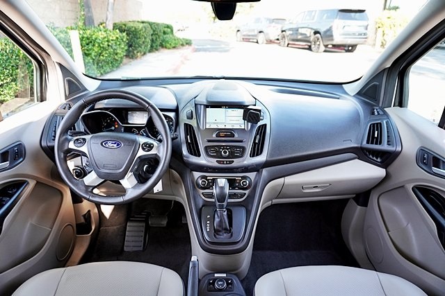 2018 Ford Transit Connect Titanium photo 21