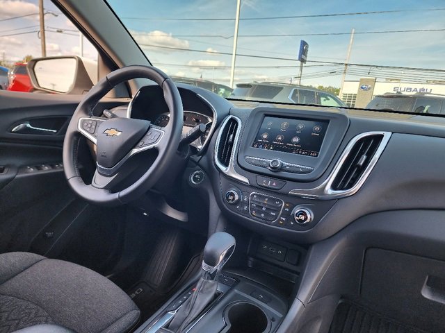 2022 Chevrolet Equinox LT photo 17