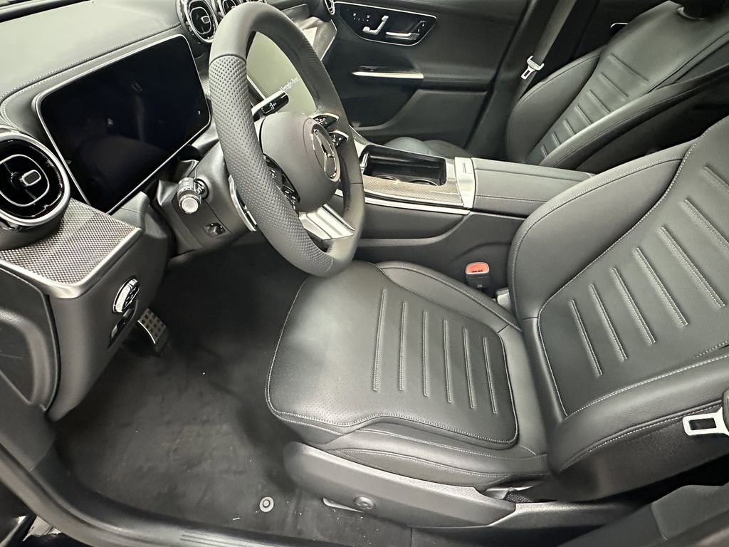 2026 Mercedes Benz GLC 300 photo 7
