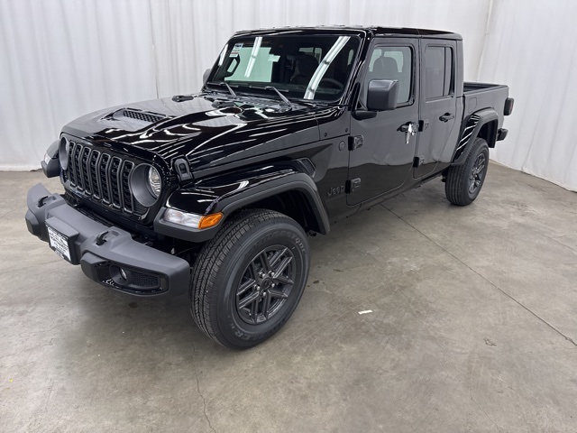 2025 Jeep Gladiator Sport S photo 3