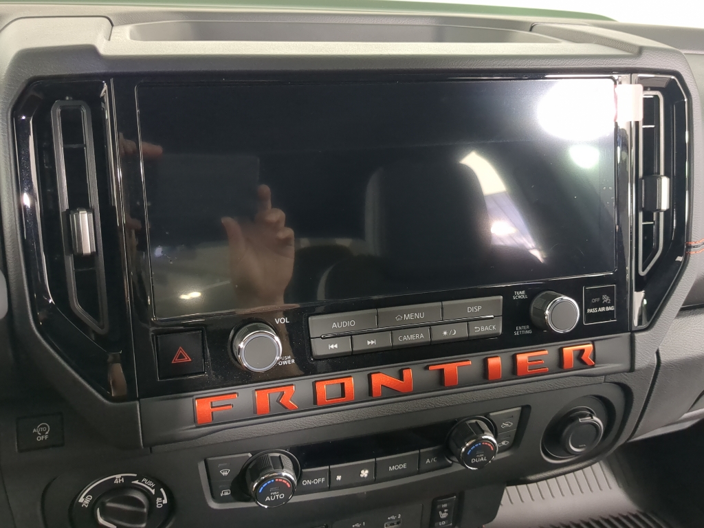 2026 Nissan Frontier PRO-4X photo 18