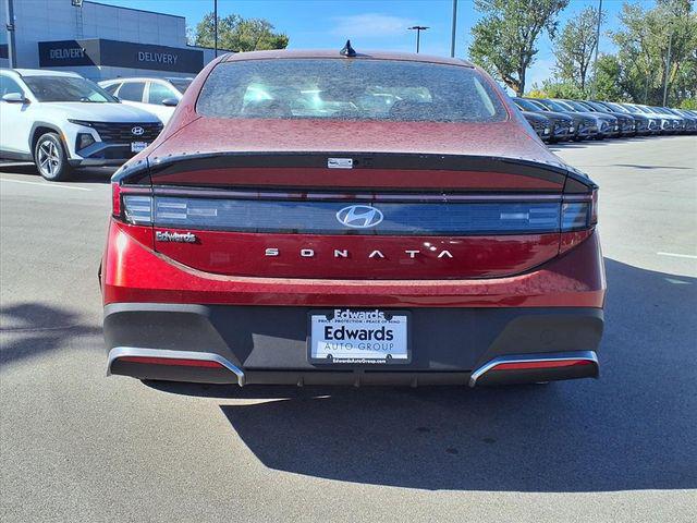 2026 Hyundai Sonata SE photo 3