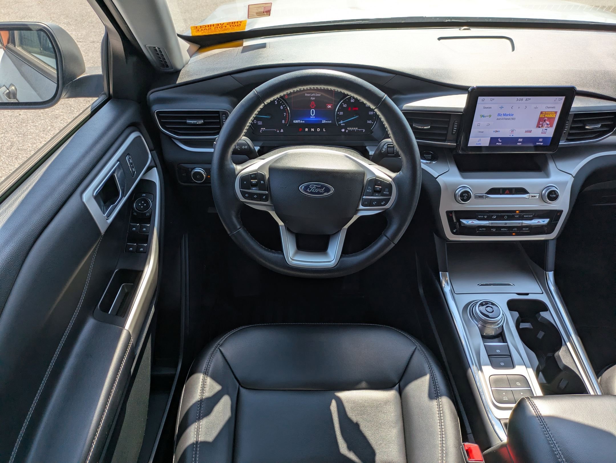 2022 Ford Explorer XLT photo 25