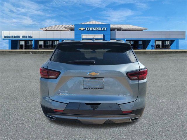 2025 Chevrolet Blazer Premier photo 4