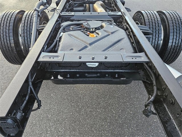 2024 Chevrolet Silverado 6500HD Work Truck photo 25