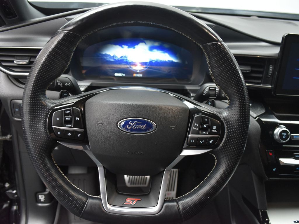 2021 Ford Explorer ST photo 10
