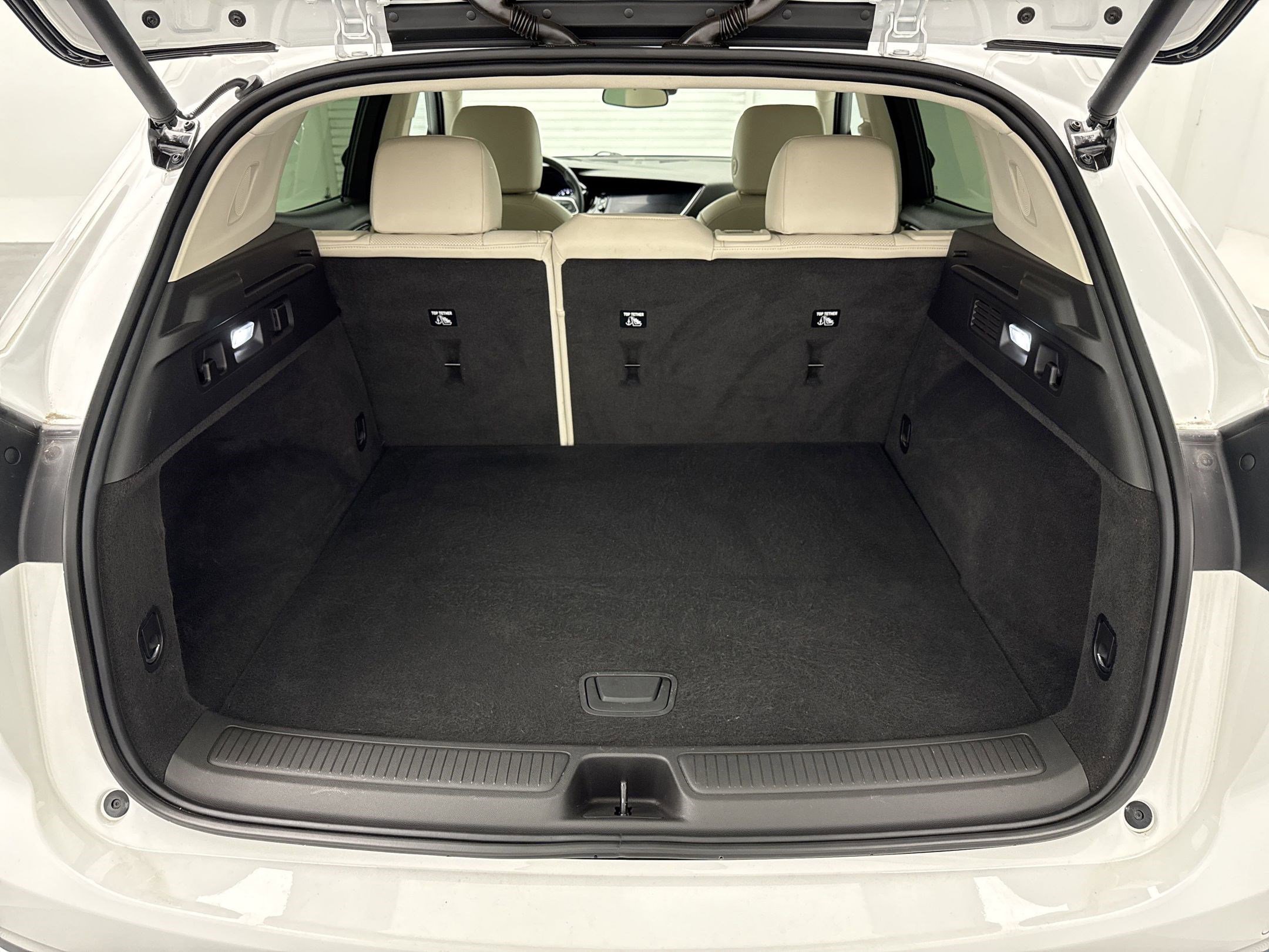2022 Buick Envision Essence photo 21