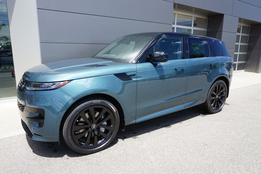 2025 Land Rover Range Rover Sport SE photo 3