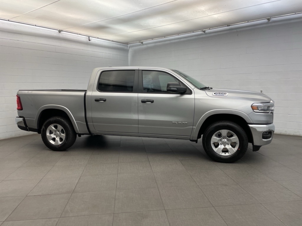 2025 Ram 1500 Big Horn Lone Star photo 2