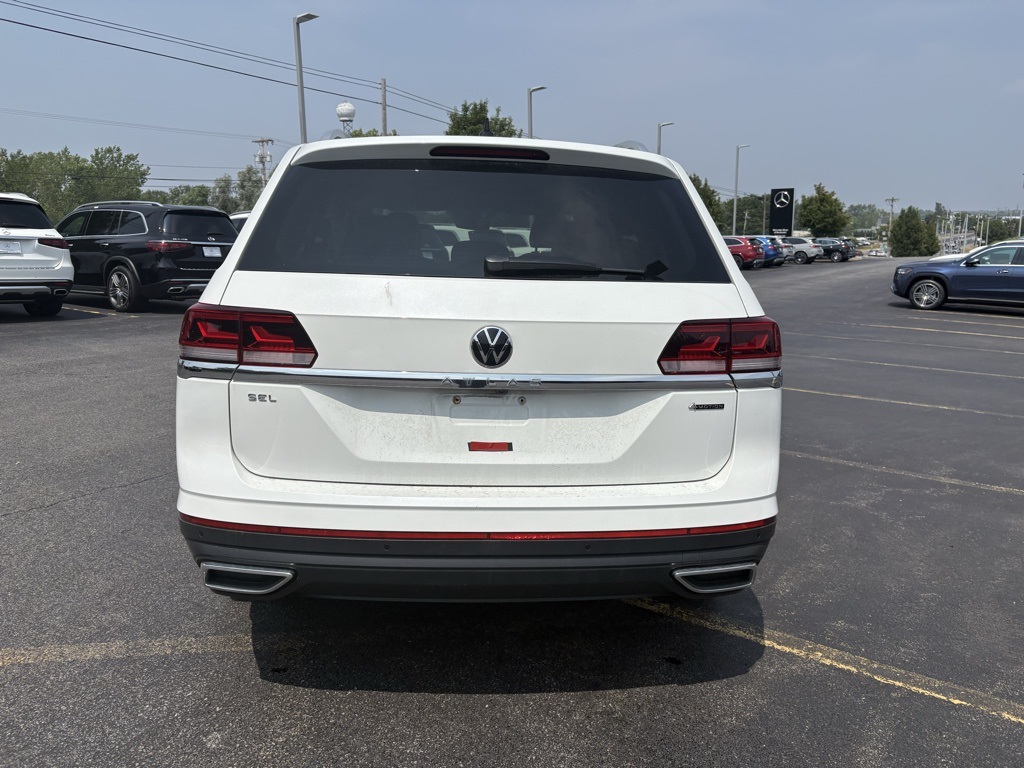 2023 Volkswagen Atlas SEL photo 4