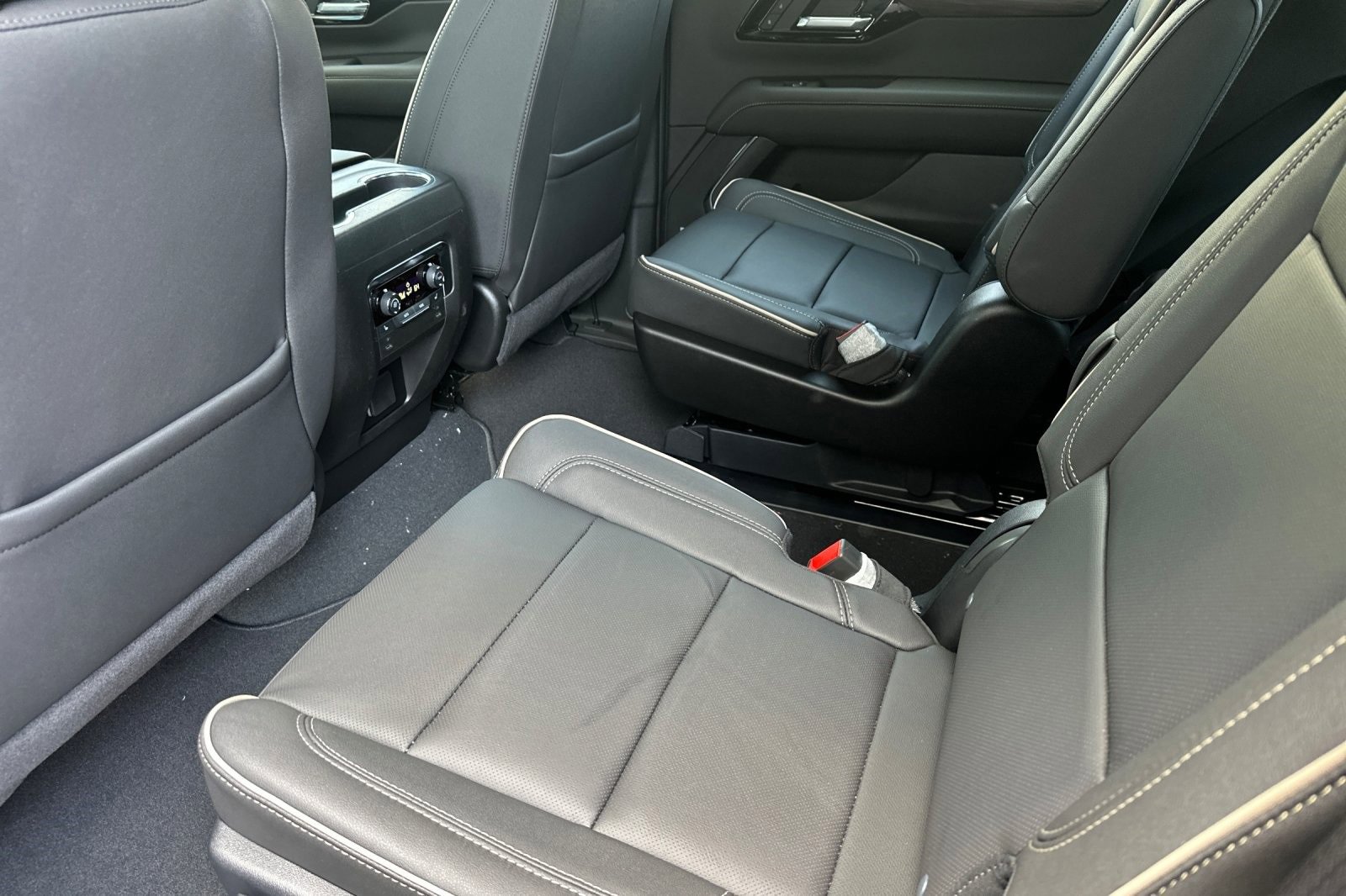 2025 Chevrolet Tahoe Premier photo 11