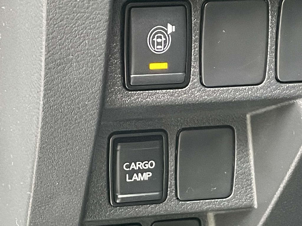 2024 Nissan Frontier PRO-X photo 18