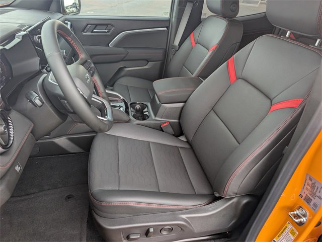 2025 Chevrolet Colorado Z71 photo 9
